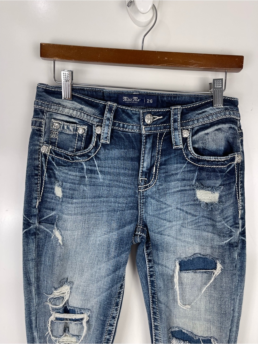 Miss Me Mid Rise Ankle Skinny Jeans Distressed Rhinestone Star Embroidered 26 - Picture 4 of 11